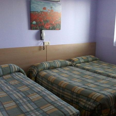 Hotel Buenos Aires Villafria ภายนอก รูปภาพ